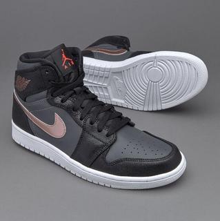 AIR JORDAN 1 RETRO HIGH 男款运动鞋