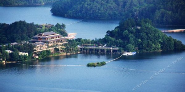 千岛湖温馨岛浙旅度假酒店豪华房1晚(可免费升级行政套房)