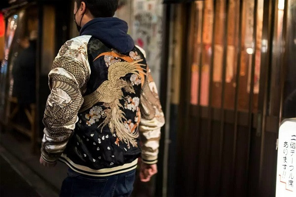 晚间精选:一键海淘夜总汇,艺术与夹克的结合——横须贺