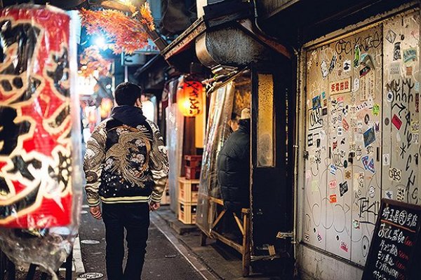 晚间精选:一键海淘夜总汇,艺术与夹克的结合——横须贺