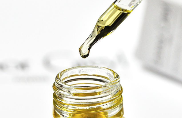 拒绝“秃”飞猛进，挽救被脱发带走的颜值