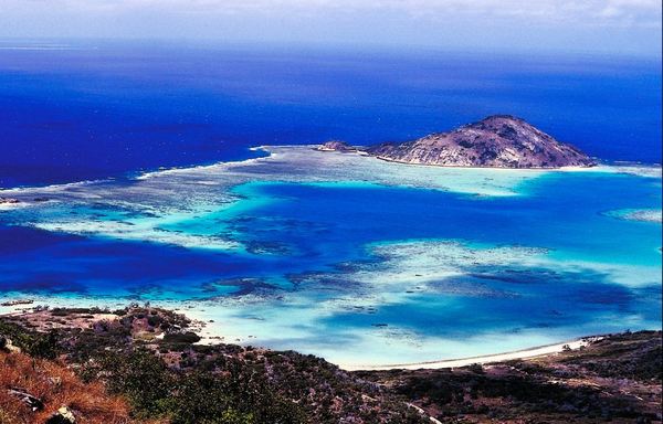 澳大利亚凯恩斯阿金考特外海 大堡礁(银梭号) 一日游