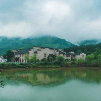 入住山水之间：安徽宣城泾县桃花潭畔诗画山水酒店大床/双床1晚住宿