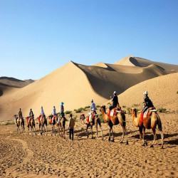 上海-兰州、张掖、嘉峪关、敦煌5天4晚跟团游