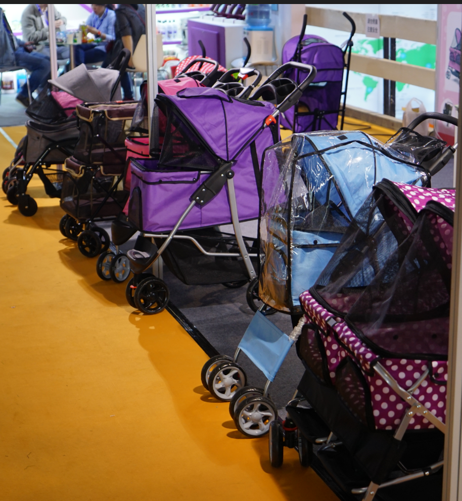 国际宠物用品展:萌宠的衣食住行一应俱全