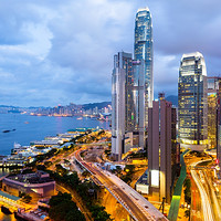 一次游两地：上海-澳门+香港4天往返含税机票+首晚酒店
