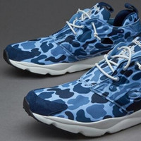 Reebok Furylite Camo 男款休闲鞋