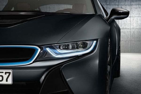 BMW 宝马 i8 质子红限量版