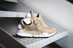 NIKE 耐克 Sock Dart 819686-100 男子运动休闲鞋