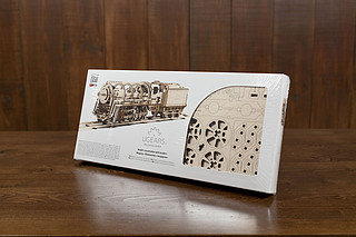 UGEARS 蒸汽机车 木质机械传动模型