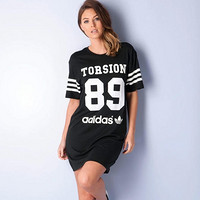 adidas 阿迪达斯 Originals Torsion 92系列 女士棉质运动连衣裙