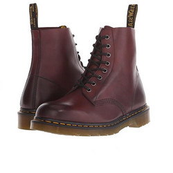 Dr. Martens Pascal 8-Eye Boot 中性马丁靴