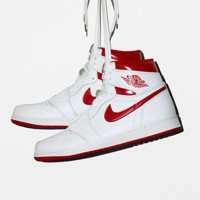 9点开售：AIR JORDAN 1 RETRO HIGH OG “METALLIC RED” 篮球鞋