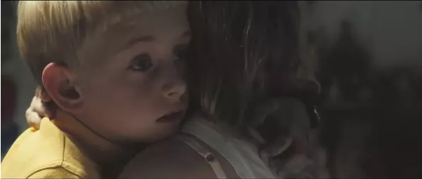 都说女性能顶半边天,这些妈妈却要一手遮天