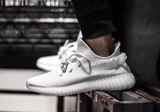 Yeezy 350 V2 “Cream White” 纯白配色 椰子跑鞋