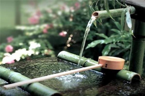 炎热夏日让这一股清流涌上你的心田
