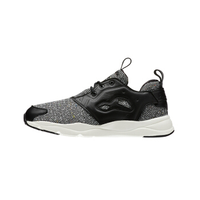 Reebok 锐步 FURYLITE WINTER 女士休闲鞋 AVC57 黑色图案-V70754  35.5