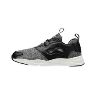 Reebok 锐步 FURYLITE WINTER 女士休闲鞋 AVC57 黑色图案-V70754  35.5