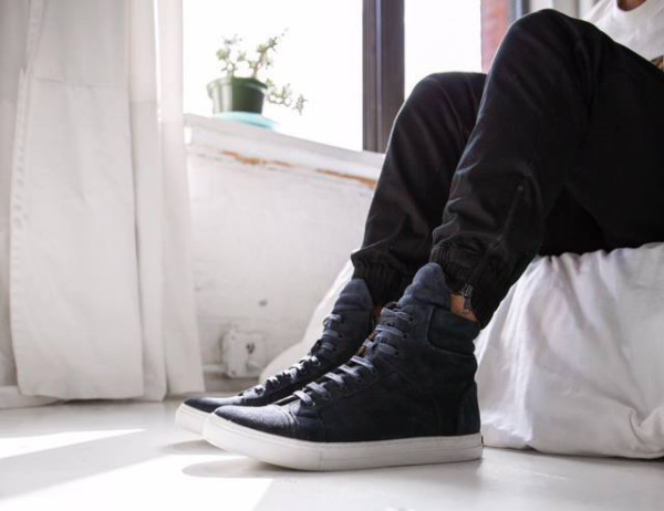 KENNETH COLE 经得起时间考验