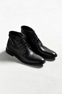 urban outfitters Distressed Lace-Up 男士短靴