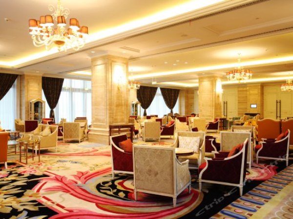 北京东方美高美国际酒店1晚+2大1小青龙湖门票+自助早餐
