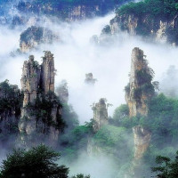 直飞往返：上海-张家界+凤凰古城5日跟团游