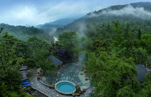 里坪童话世界主题体验酒店1晚+双人正餐+双早