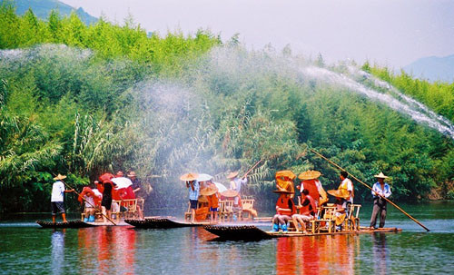 夏日消暑指南：盘点国内最好玩的漂流胜地