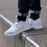 限尺码：adidas 阿迪达斯 TUBULAR DOOM BA7554 中性款休闲运动鞋