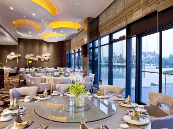 北京园博园丽维赛德酒店1晚+2大1小早餐/晚餐+参观大黄蜂