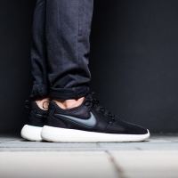 NIKE 耐克 ROSHE TWO 男款休闲运动鞋