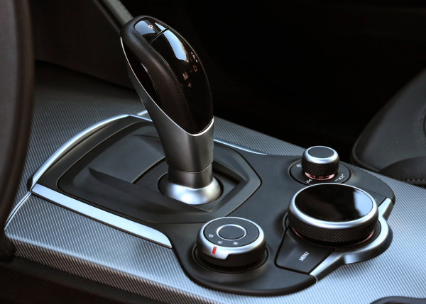 阿尔法罗密欧 Stelvio 斯泰维 豪华中型SUV