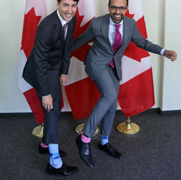 闷骚又时髦搭正装鞋也毫不费力的花袜子们