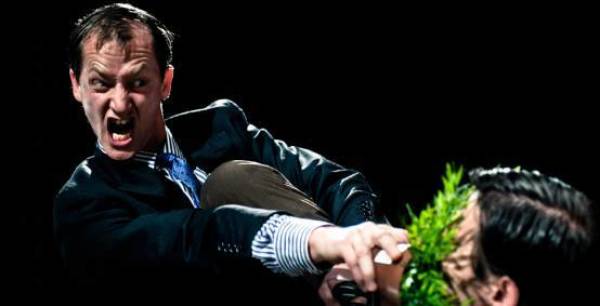 丹麦肢体喜剧互动版《办公室·虎胆龙威》 上