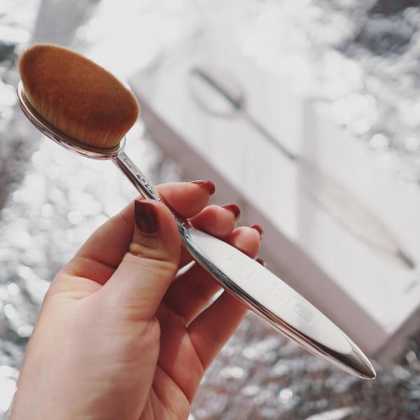 零瑕疵底妆的秘密武器吃土也要入的artis化妆刷