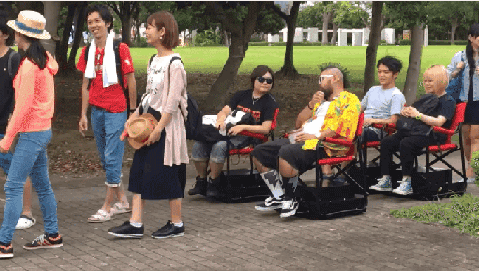 日产尼桑推出自动排队座椅 不知不觉队就排完啦