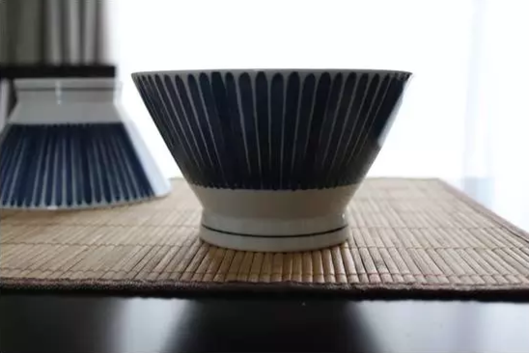 沙县轻食都在用的日本酱油瓶，已经网红了200年