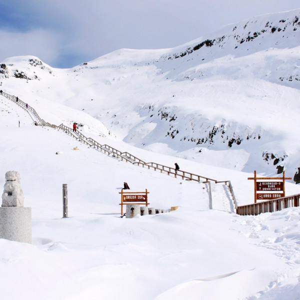 北有雪山、南有海岛