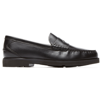球鞋和正装鞋之间还好有一双Loafer