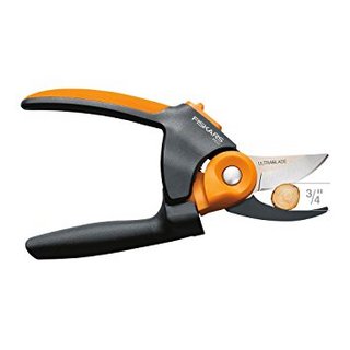 Fiskars PowerGear X 修剪工具