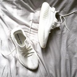 Adidas Yeezy 350 Boost V2纯白配色侃爷椰子跑鞋 CP9366
