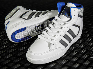 adidas 阿迪达斯 VARIAL MID 男款高帮板鞋 White Grey UK3.5