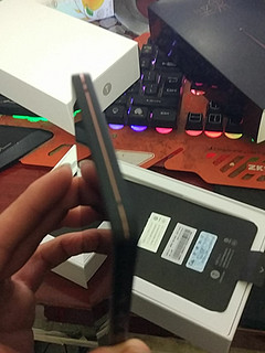 锤子手机 坚果pro2 4+64G 细红线版 带碎屏险_