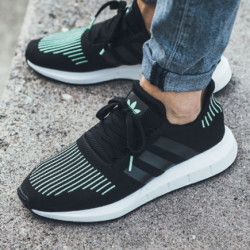 adidas 阿迪达斯 Originals Swift Run 中性款休闲运动鞋 *2双