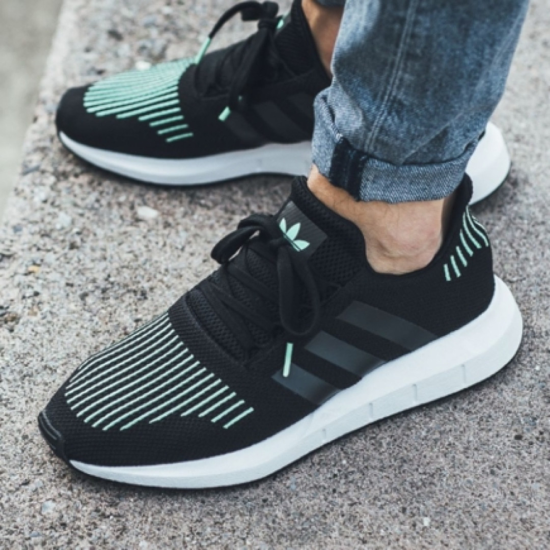 #全民分享季# 两百多能买到的 adidas 阿迪达斯 Originals Swift Run 中性款休闲运动鞋