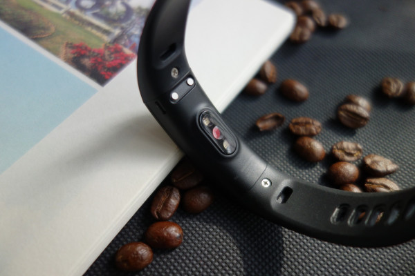 荣耀手环3 标准版 50米防水 24小时心率检测 科