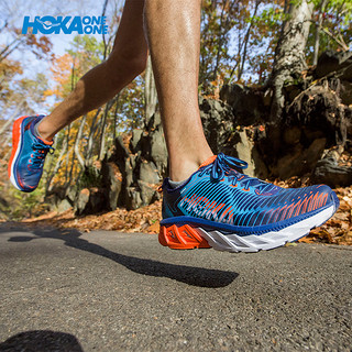  HOKA ONE ONE Arahi 男士跑鞋