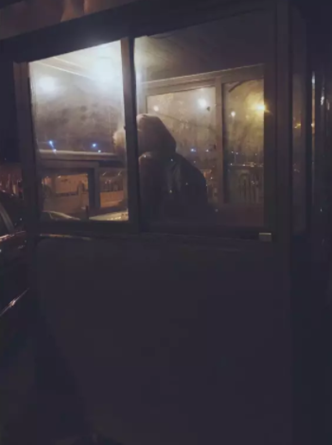 60㎡ 的房子小也没关系 有舒服的开放式厨房就很美好