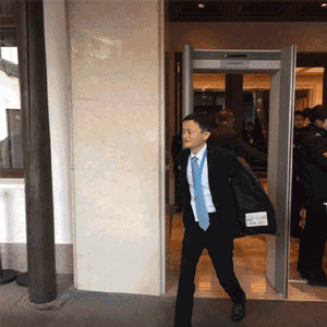 正品高仿分不清?加鹅 Moncler真假辨别小经验