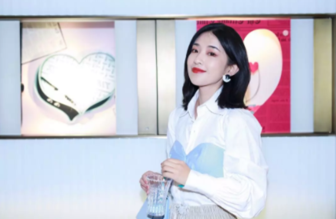 百元彩妆断货王 100块买不来高级质感？